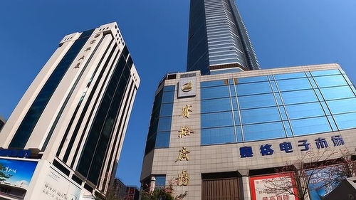 中國(guó)電子第一街深圳華強(qiáng)北的街道真氣派,不愧是電子行業(yè)的老大哥